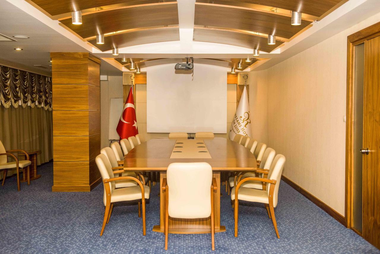 Ozgobek Ronesans Hotel De Luxe Usak Exterior photo