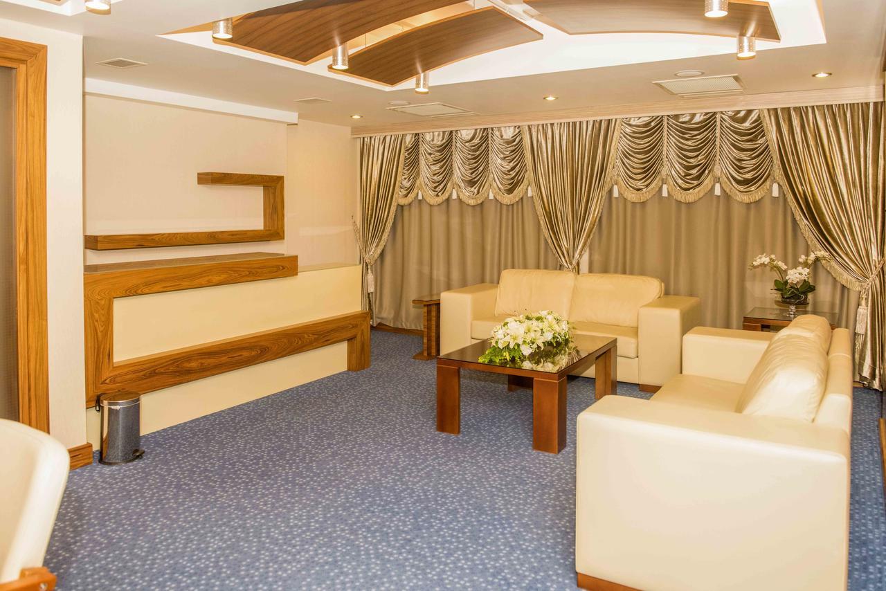 Ozgobek Ronesans Hotel De Luxe Usak Exterior photo